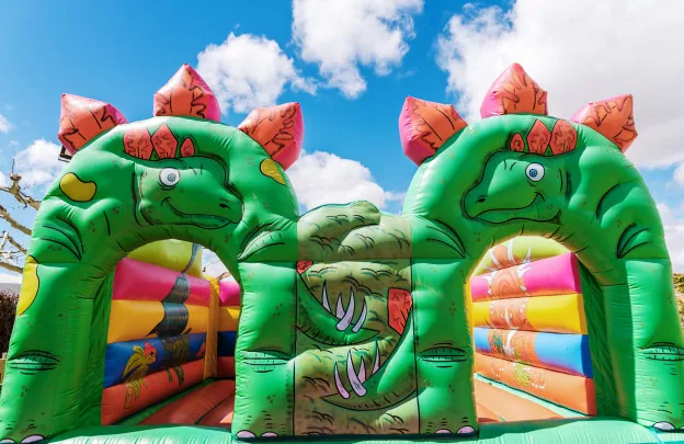 Todo lo que debes saber antes de alquilar un castillo inflable