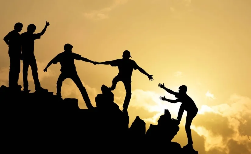 El papel del team building en mejorar el ánimo y la productividad de los empleados